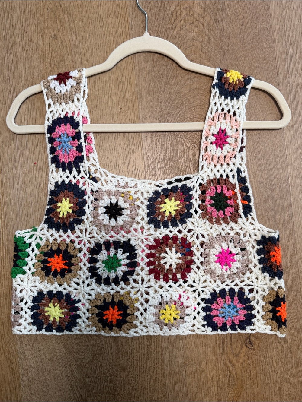 Crochet cropped Tank Top in Cream with Multicolor Accents